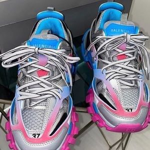 Meet your Posher, Vincent